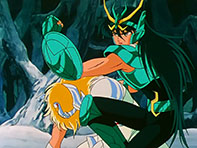 Shiryu de Drago chega para salvar Hyoga de Cisne, que estava prestes a cair no golpe Couraa Ametista!