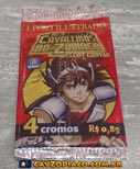 Fotos de um pacotinho de figurinhas ainda lacrado!