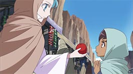Aria mostra toda a sua bondade ao entregar uma maça para uma criança!